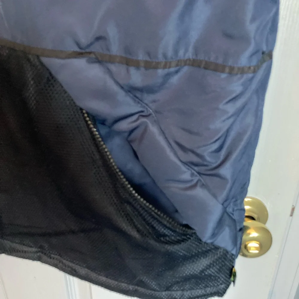 Flipbox Vintage Men's full zip Blue/Black Puffer Vest Size Extra Large. - Picture 3 of 10